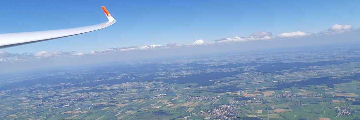 Flugwegposition um 13:15:25: Aufgenommen in der Nähe von Unterallgäu, Deutschland in 2041 Meter